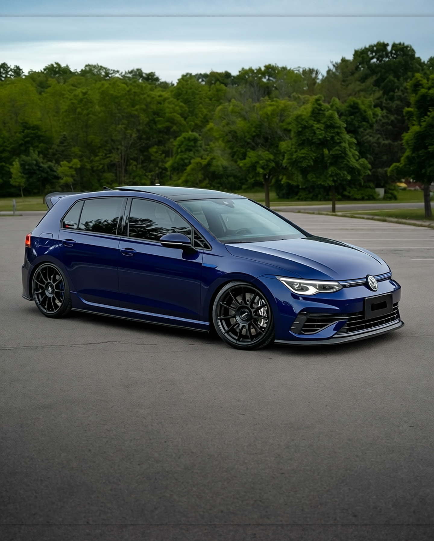 Volkswagen Golf R rendered in Deep Navy gloss paint